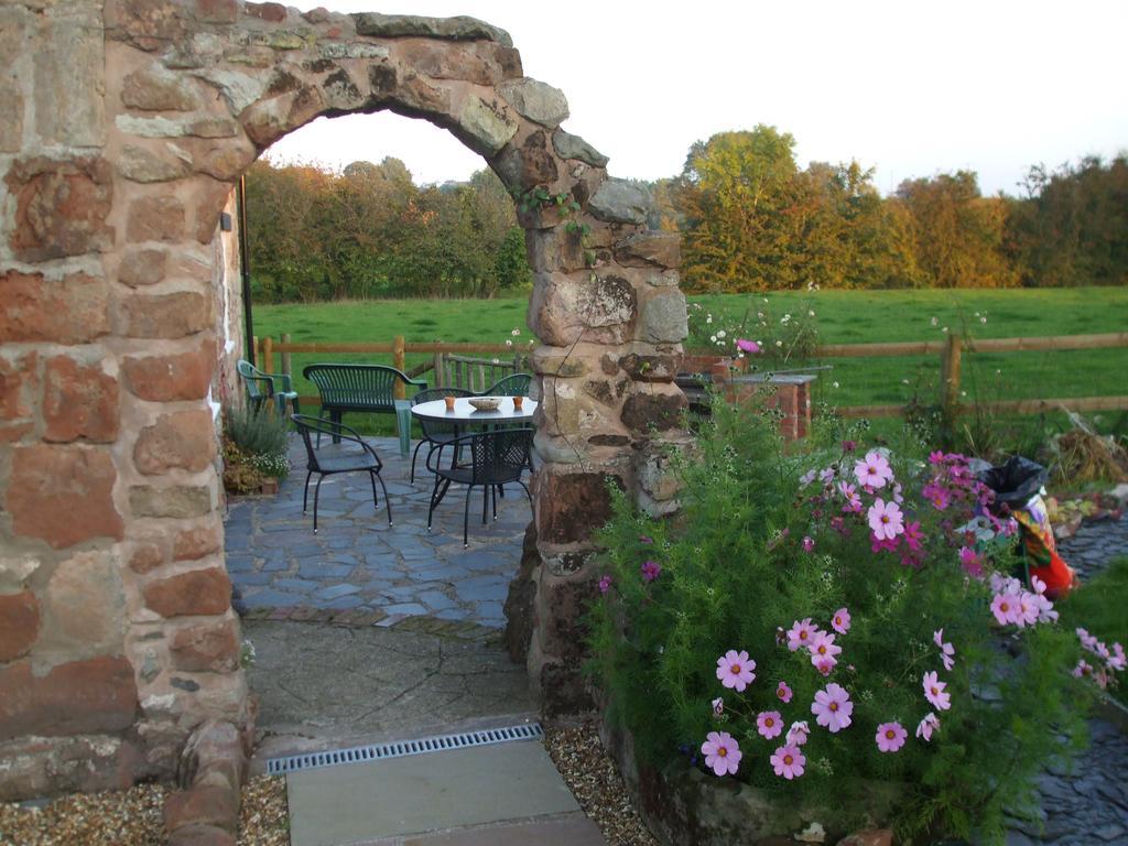 The Old Forge B&B Knockin Екстериор снимка
