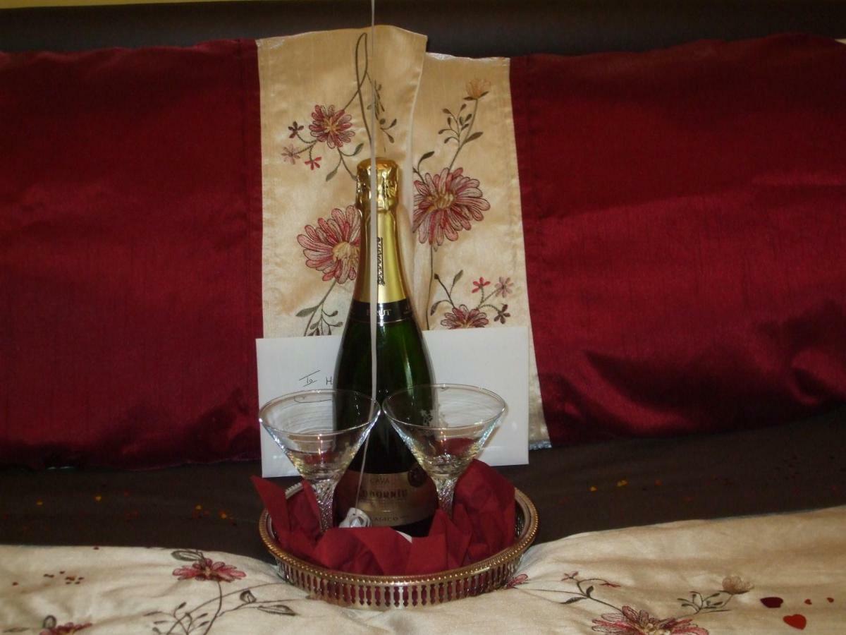 The Old Forge B&B Knockin Екстериор снимка